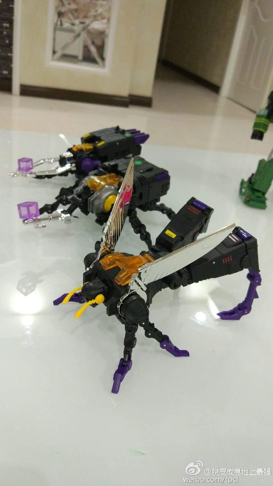 [Fanstoys] Produit Tiers - Jouet FT-12 Grenadier / FT-13 Mercenary / FT-14 Forager - aka Insecticons - Page 4 7xbJmDgP