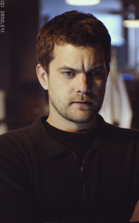 Joshua Jackson 803nF0hR