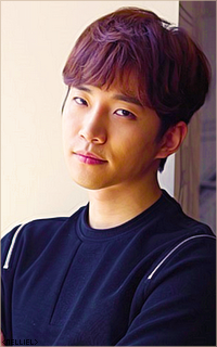 Lee Junho (2PM) +  fermée 86ormru7