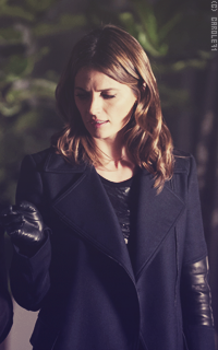 Stana Katic 8p0LiUHM