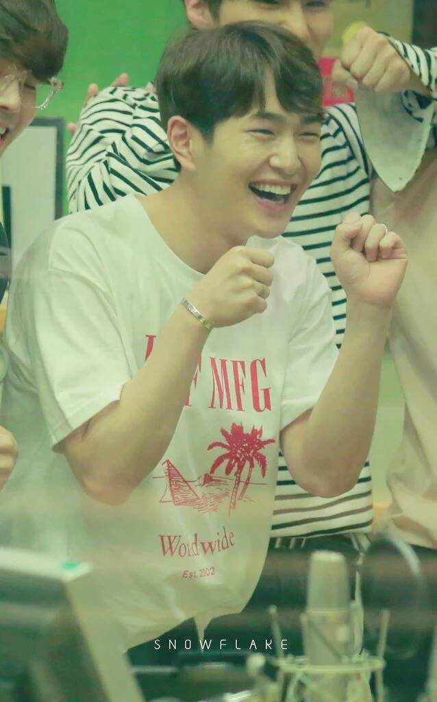 [IMG/160705] Onew @ DJ Especial - KBS Sukira Kiss The Radio 99JkOpFK