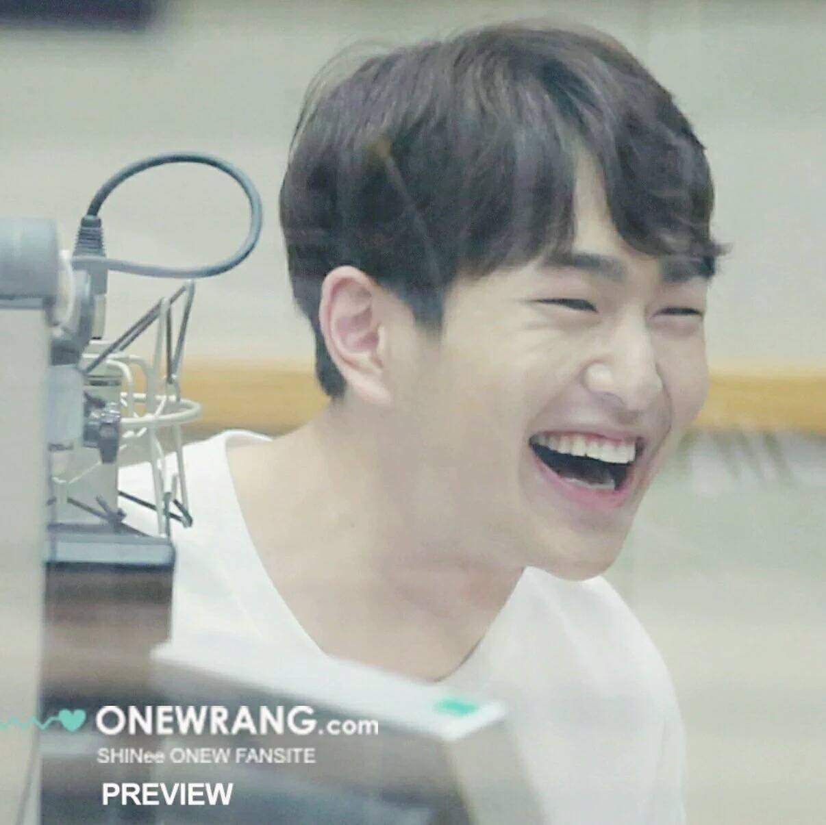 [IMG/160705] Onew @ DJ Especial - KBS Sukira Kiss The Radio 9whWXRrt