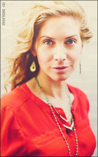 Elizabeth Mitchell ATpR93sq