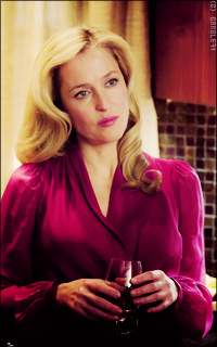 Gillian Anderson AlLhL2EC