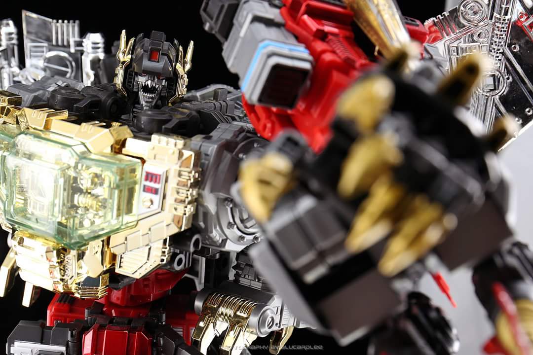 [Combiners Tiers] G-CREATIONS SHURAKING aka COMBINER DINOBOT - Sortie 2015-2016 - Page 7 BZxee50G