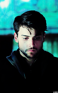 Jack Falahee C7y3zqVD