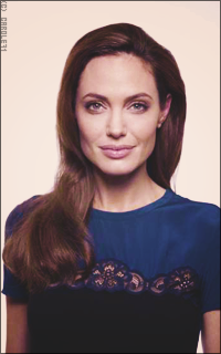 Angelina Jolie CDahG8jU