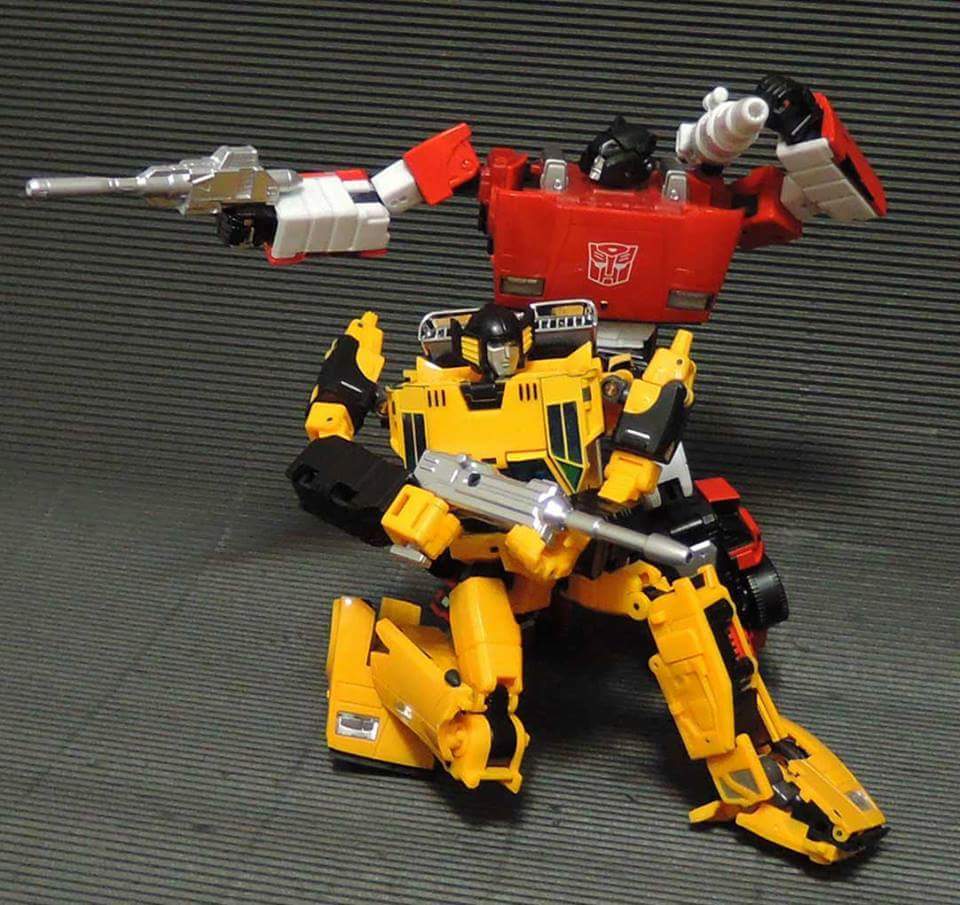 [Masterpiece Tiers] BADCUBE OTS-08 SUNSURGE aka SUNSTREAKER - Sortie Janvier 2016 - Page 4 CSLI3hxK