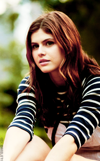 Alexandra Daddario CcxxhTA2