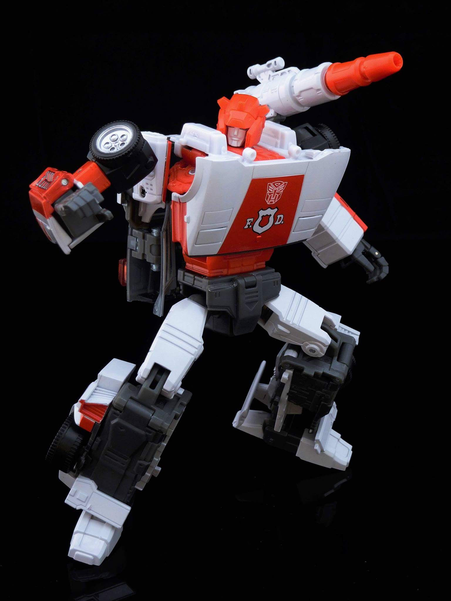 [Masterpiece] MP-14 Red Alert/Feu d'Alerte - Page 2 D3KwmnTz