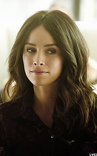 Abigail Spencer D9ARqNyU