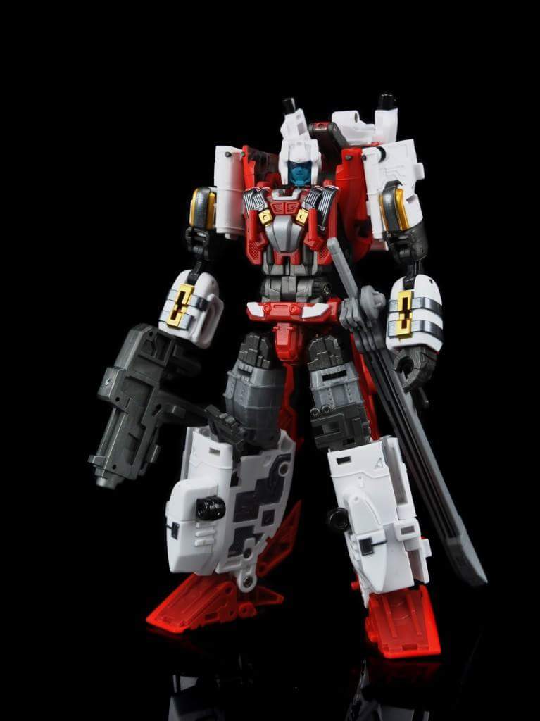 [Combiners Tiers] MAKETOYS MTCM-04 GUARDIA aka DEFENSOR - 2015-2016 - Page 4 EaRVT6cs