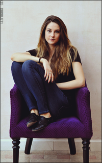 Shailene Woodley FJyFl8Al