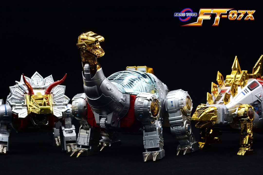 [Fanstoys] Produit Tiers - Dinobots - FT-04 Scoria, FT-05 Soar, FT-06 Sever, FT-07 Stomp, FT-08 Grinder - Page 9 G1VivG2x