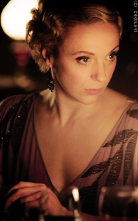 Amanda Abbington GQNiD7qW