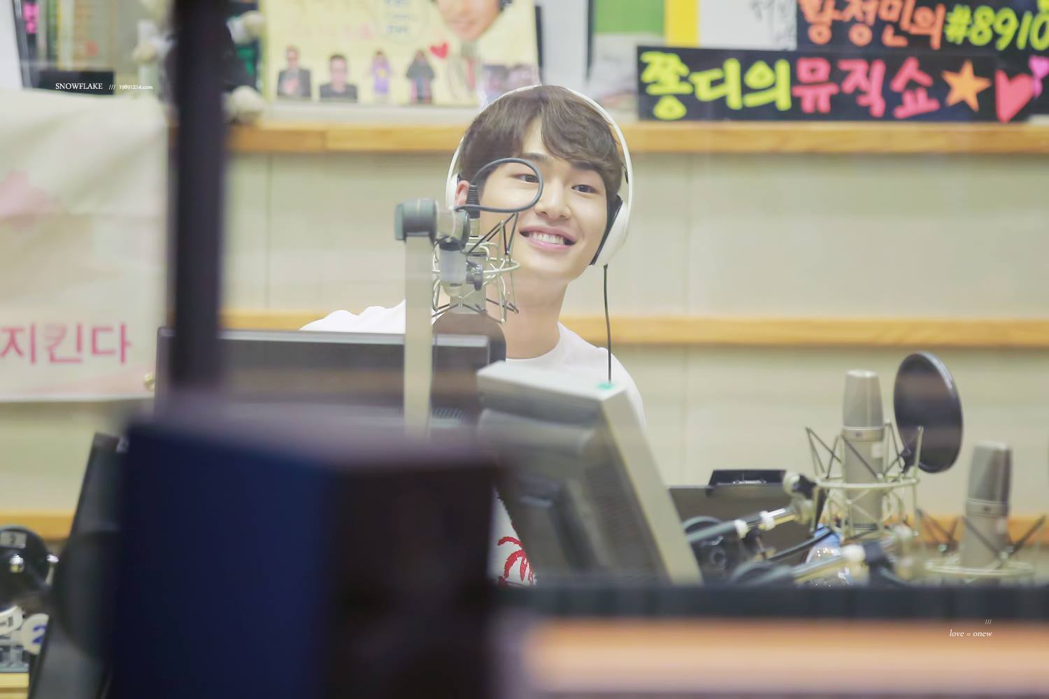 [IMG/160705] Onew @ DJ Especial - KBS Sukira Kiss The Radio GWcvoHNk