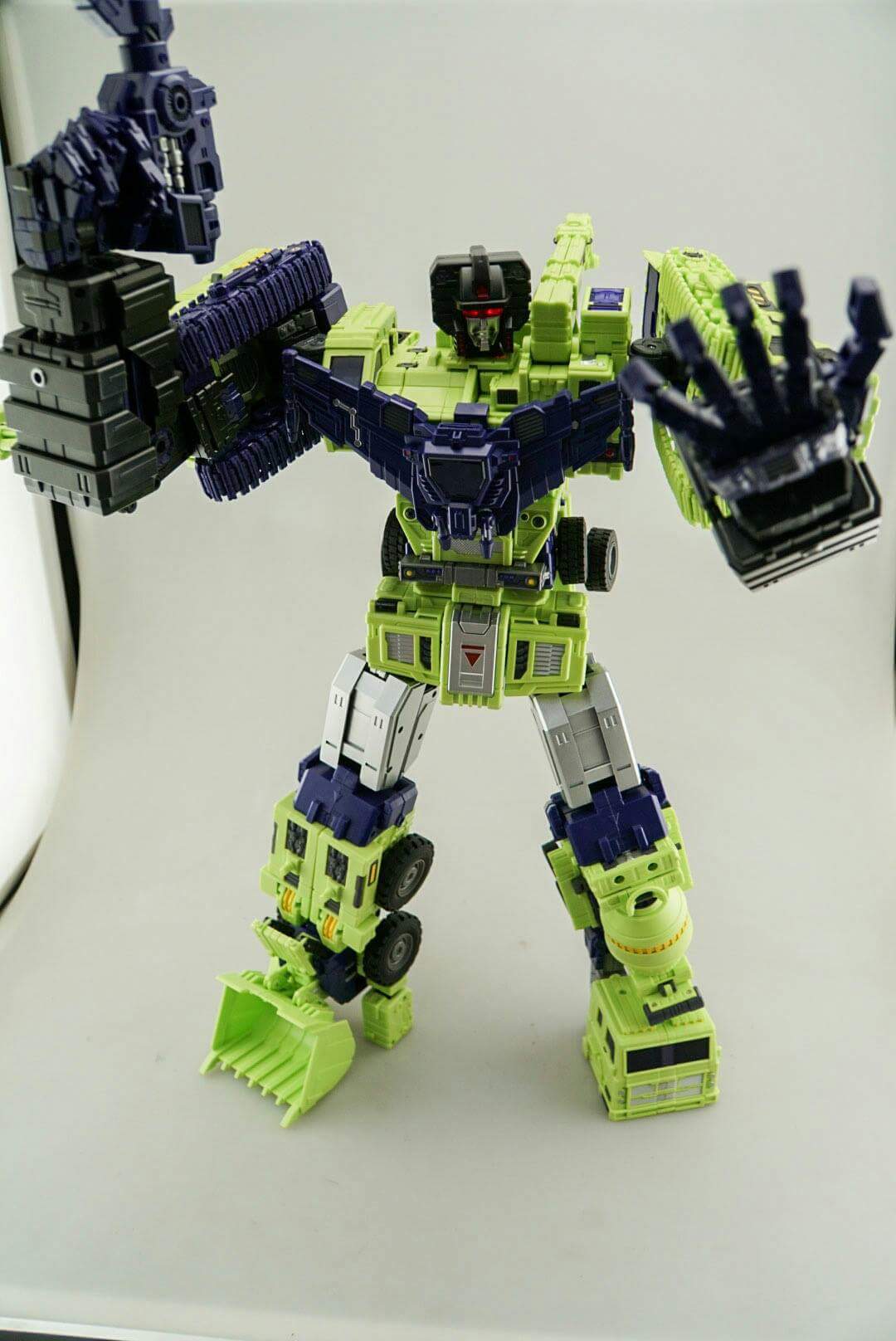 [Combiners Tiers] TOYWORLD TW-C CONSTRUCTOR aka DEVASTATOR - Sortie 2016 - Page 15 H1RjUnGo