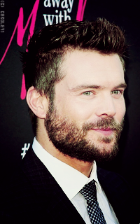 Charlie Weber HMRBnrFz