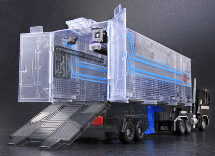 [Masterpiece Takara Tomy] MP-4S CONVOY SLEEP MODE - Sortie Juin 2010 HqhQhkya