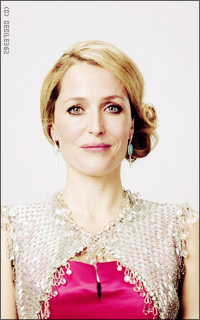 Gillian Anderson IGT5uRZs