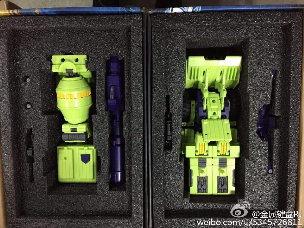 [Toyworld] Produit Tiers - Jouet TW-C Constructor aka Devastator/Dévastateur (Version vert G1 et jaune G2) - Page 5 IIyWc3Qy