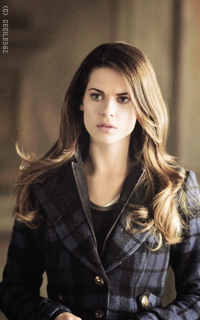 Lyndsy Fonseca IJqVVBBv