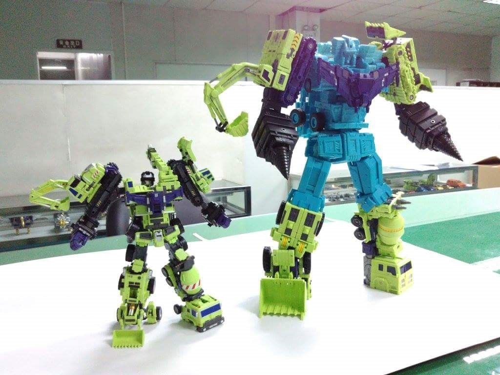 [Toyworld] Produit Tiers - Jouet TW-C Constructor aka Devastator/Dévastateur (Version vert G1 et jaune G2) - Page 2 IgRl3Y2Y