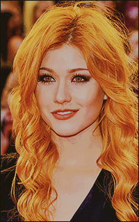 Katherine McNamara J7IxRIQE