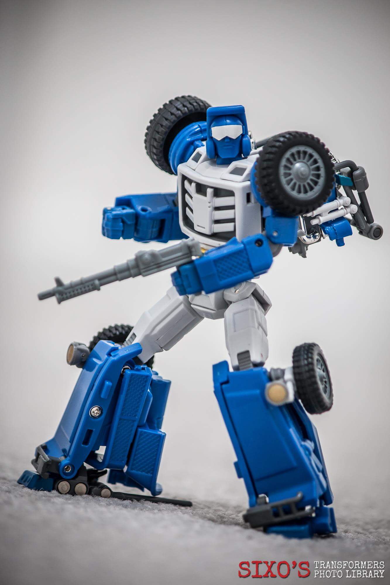 [Masterpiece Tiers] X-TRANSBOTS MM-VIII ARKOSE aka BEACHCOMBER - Sortie Fevrier 2016 - Page 4 Jjd8Rcx7