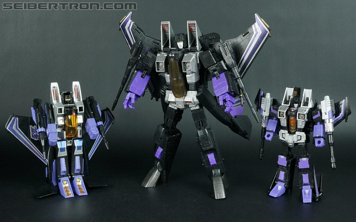 [Masterpiece Hasbro] MASTERPIECE SKYWARP - Sortie 2009 KW0jRIOT