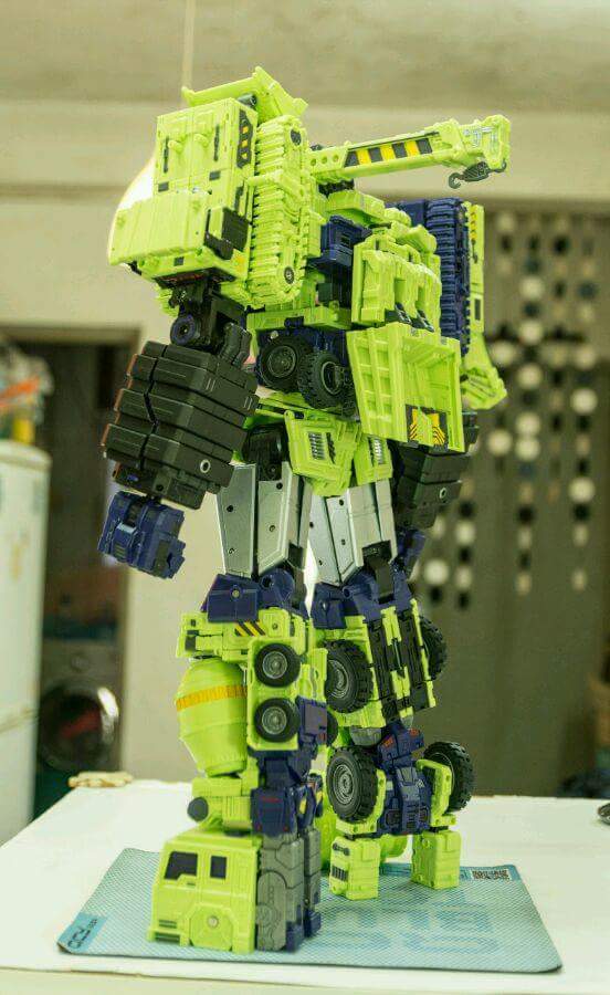 [Combiners Tiers] TOYWORLD TW-C CONSTRUCTOR aka DEVASTATOR - Sortie 2016 - Page 16 KXbaFTkG