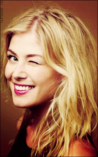 Rosamund Pike KmLr14d7