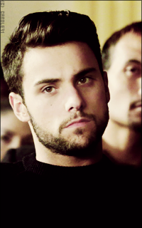 Jack Falahee KzC3vVuk