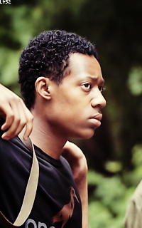 Tyler James Williams L2a2EjbU