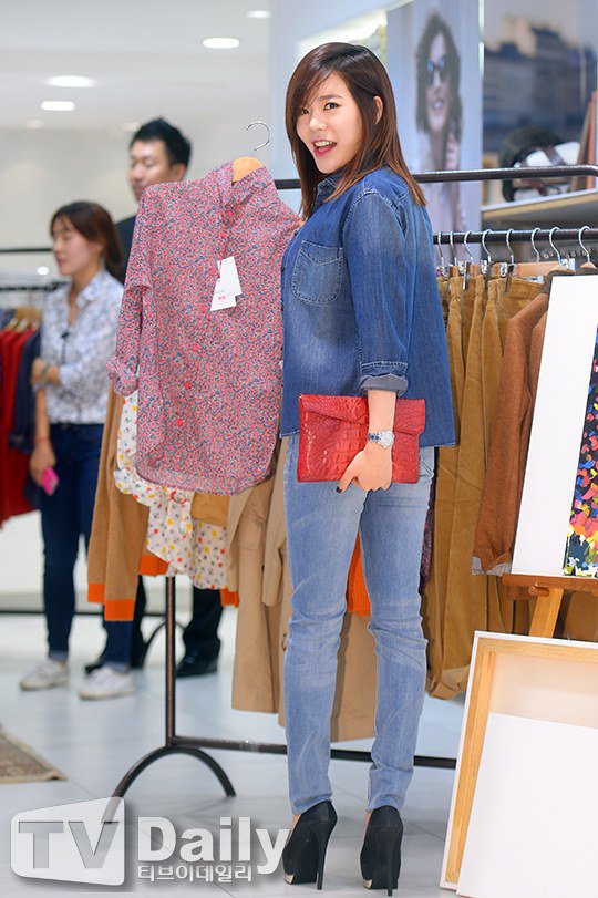 [140903] Sunny Asiste — "Evento de Lanzamiento Otoño/Invierno de Ines de la Fressange Collaboration" de UNIQLO L7lWXfuw