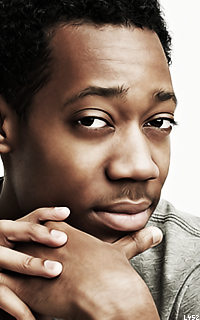 Tyler James Williams LHB9suVE