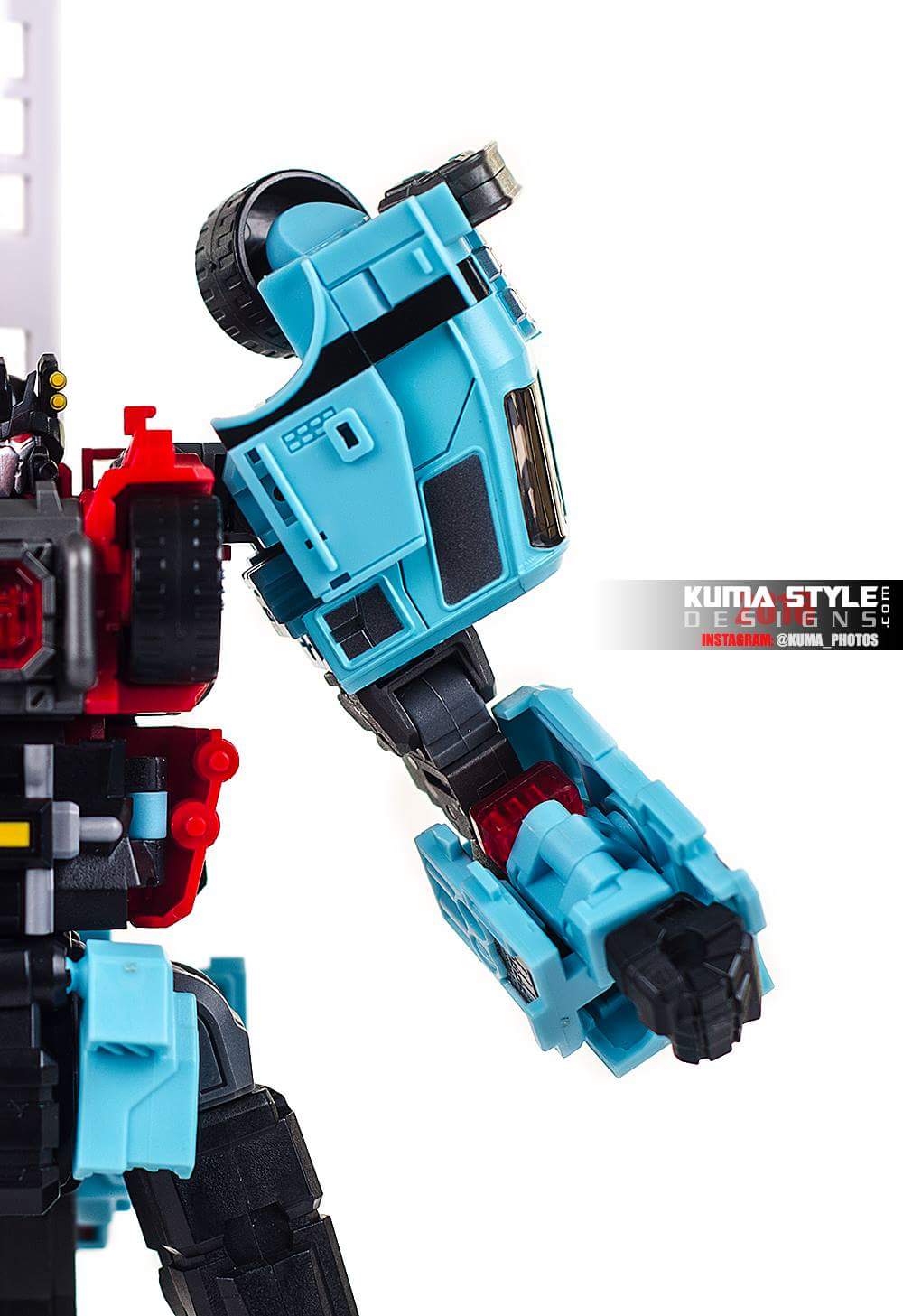 [Combiners Tiers] MAKETOYS MTCM-04 GUARDIA aka DEFENSOR - 2015-2016 - Page 6 MRqvIXdm