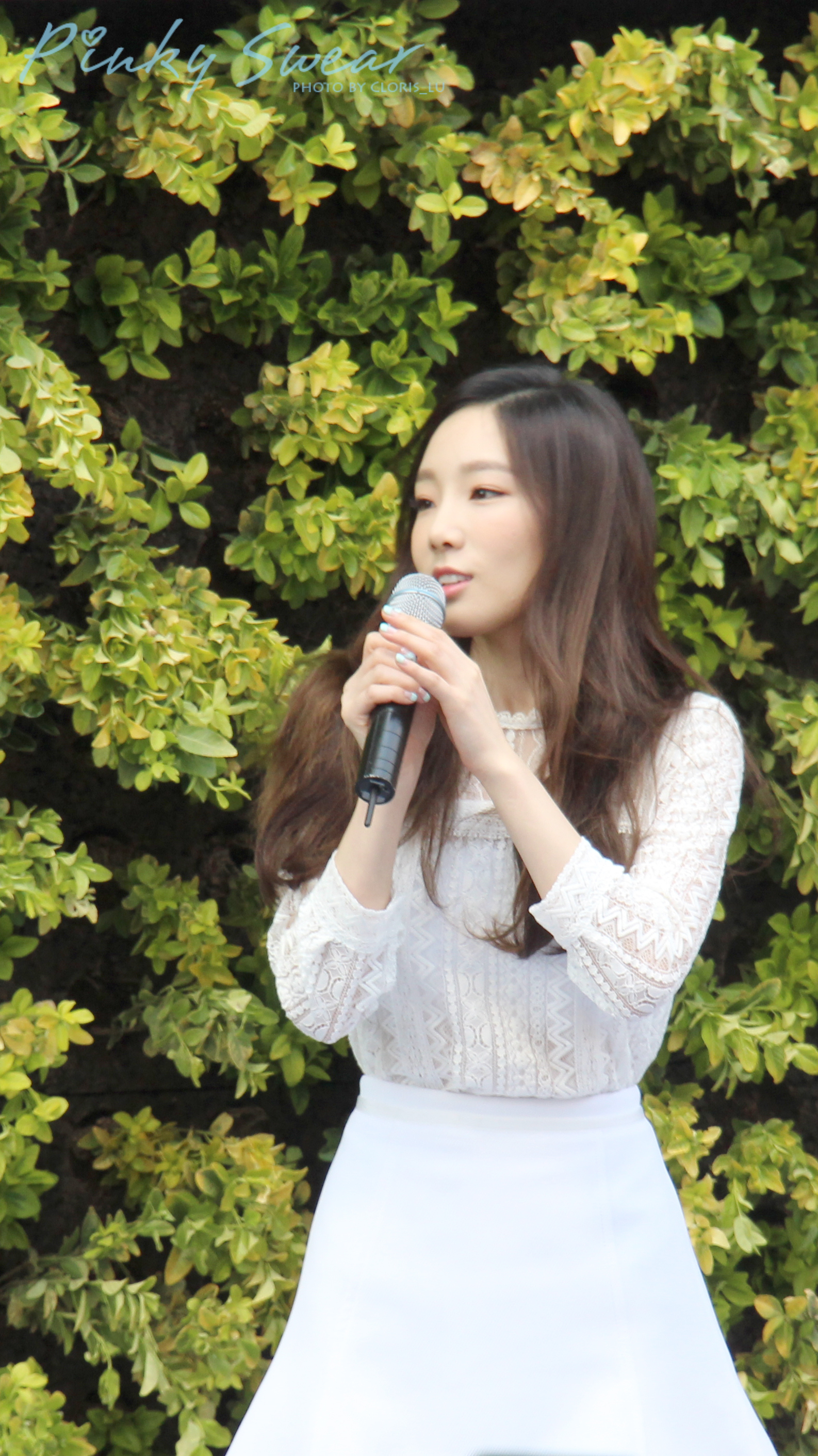 [PIC][23-04-2015]TaeYeon ghé thăm cửa hàng mỹ phẩm "NATURE REPUBLIC" ở Myeongdong vào trưa nay MYEr1Fx6