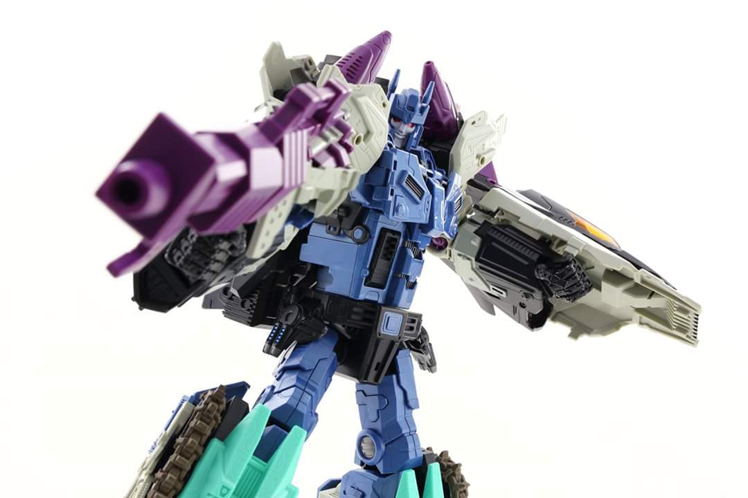 [Mastermind Creations] Produit Tiers - R-17 Carnifex - aka Overlord (TF Masterforce) - Page 3 Mb439GzM