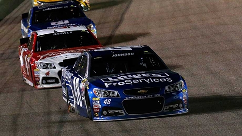 Jimmie Johnson ganó en Texas con un esfuerzo de última hora NDjTJ8eW