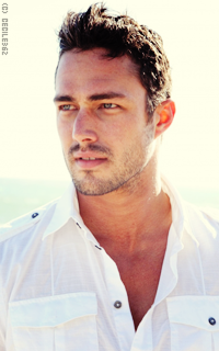 Taylor Kinney OCBXnuaO