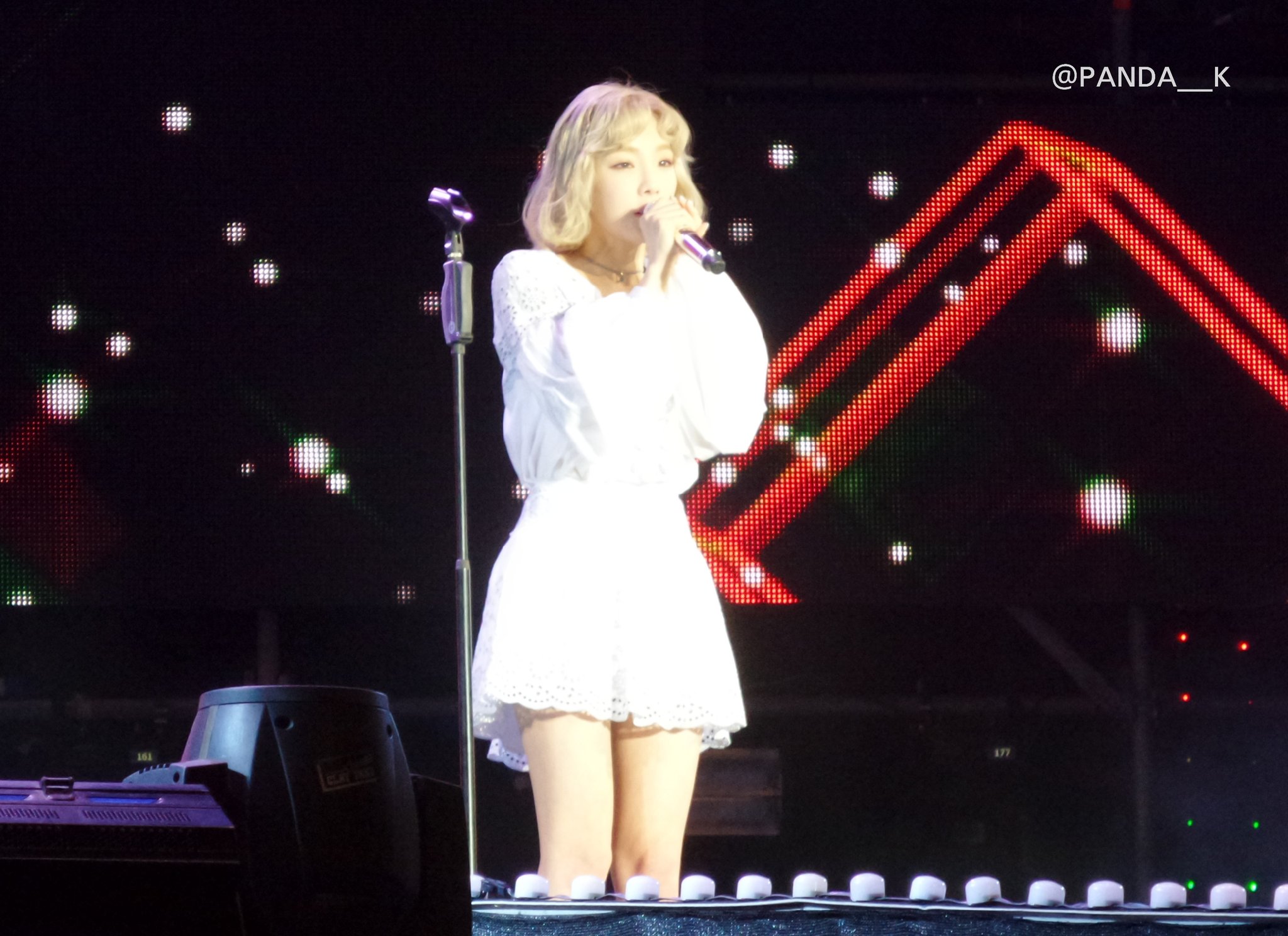 [PIC][24-03-2016]TaeYeon khởi hành đi Abu Dhabi  để tham dự “KCON 2016 Abu Dhabi” vào sáng nay OnhzkXwG