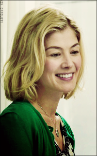 Rosamund Pike PDtx1O06