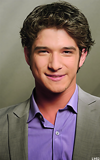 Tyler Posey QD7j0Zhi