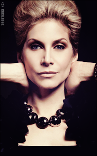 Elizabeth Mitchell QDFvKnFM