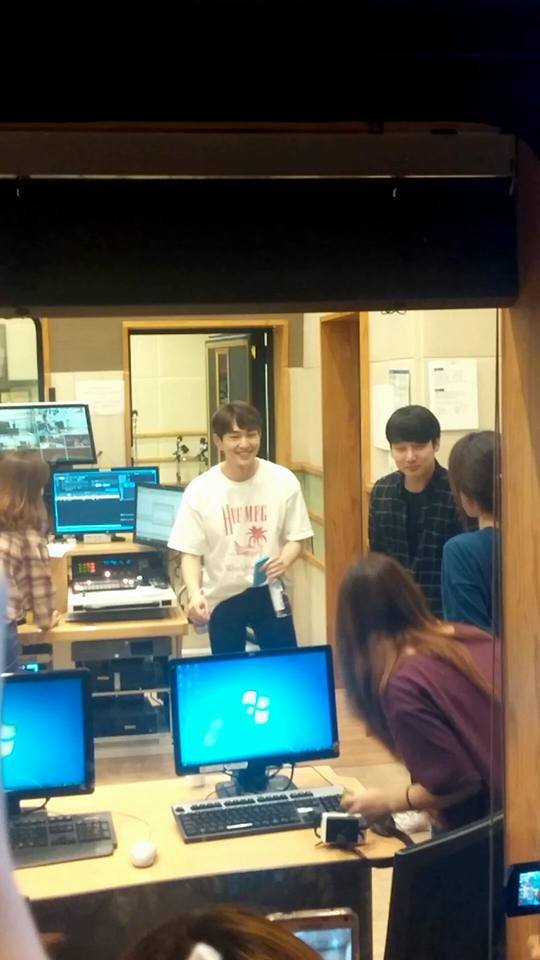 [IMG/160705] Onew @ DJ Especial - KBS Sukira Kiss The Radio QckBR7hb