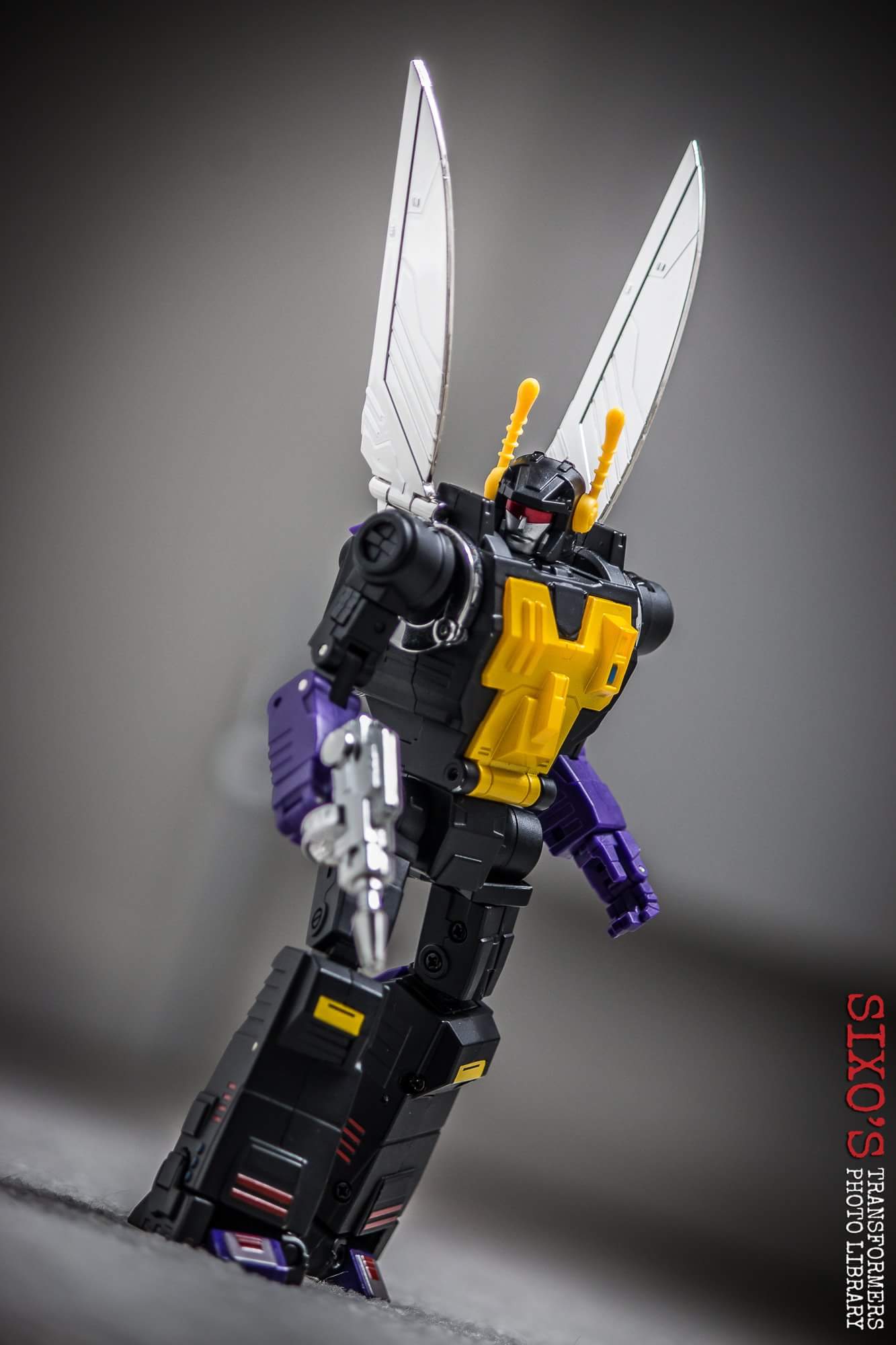 [Fanstoys] Produit Tiers - Jouet FT-12 Grenadier / FT-13 Mercenary / FT-14 Forager - aka Insecticons - Page 4 RFHmTKJk