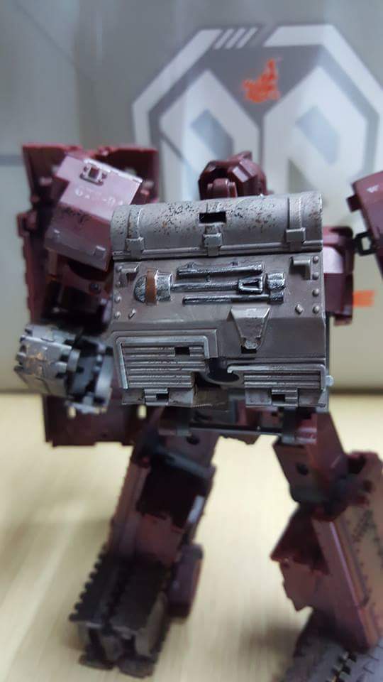 [Masterpiece Tiers] BADCUBE OTS-04V WARDOG VETERAN aka WARPATH - Sortie Avril 2016 - Page 3 RZi1BKSx