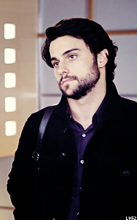 Jack Falahee RgPWGV2Y