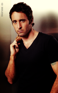 Alex O'Loughlin SUiLFLjx